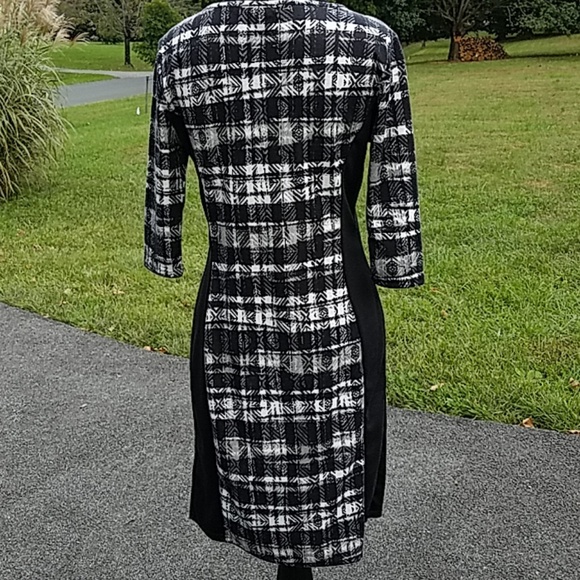 Dress by Mue Gabrielle - Picture 4 of 5